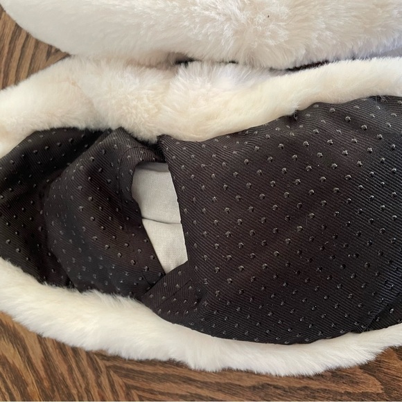 Heated Slippers Size S (9.5"Length) Fluffy White - Picture 5 of 13